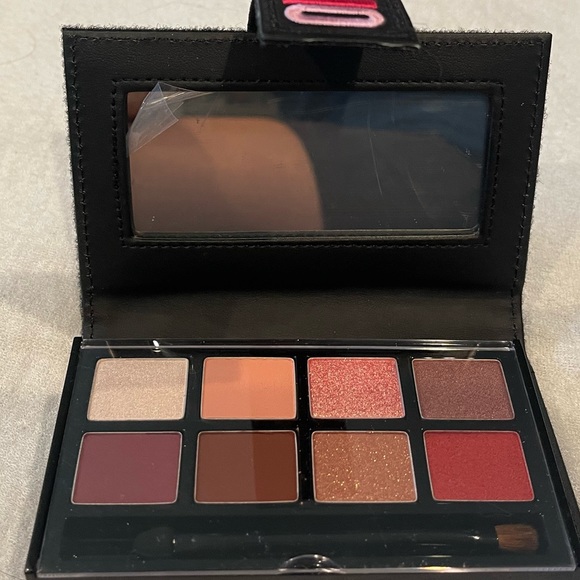 Tony Moly Glam Eye Rose Purple Palette in Wallet Case #01 Love Scenario - Picture 6 of 8